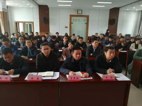 讲党课_副本.jpg 讲党课_副本.jpg